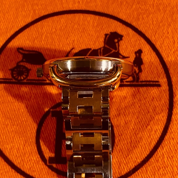 🛑SOLD🛑 ⏰⏱🕰Authentic Hermes Two Tone Clipper Watch - Picture 14 of 16